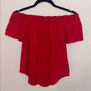 EXPRESS Off the shoulder 🔥